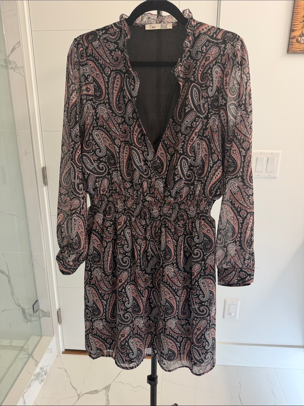 Dex Black Paisley Long Sleeve V-Neck Dress with Pink Accents 22”Ptp/16”wai/38l